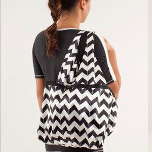 🎉HP🎊 Lululemon Post Savasana Tote